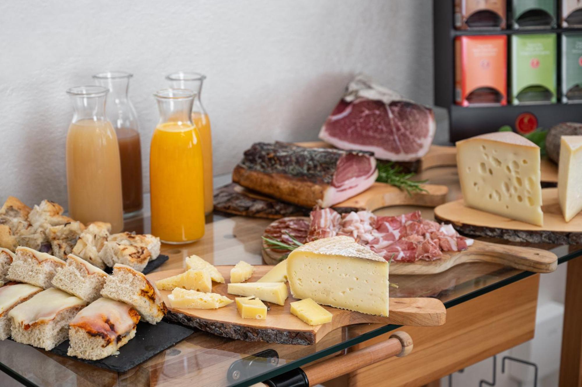 Piccolo Orso Bruno Bed & Breakfast Cavareno Exterior photo